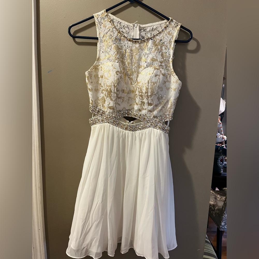 New Darlin formal dress (juniors size 3/4)